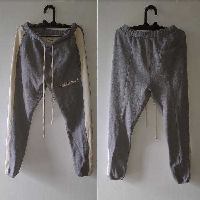 Gambar Fear Of God (FOG) Essentials Stripe Sweetpants dari TO BE HUMAN undefined Tokopedia