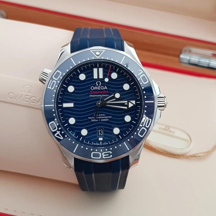 OMEGA SEAMASTER 300M \