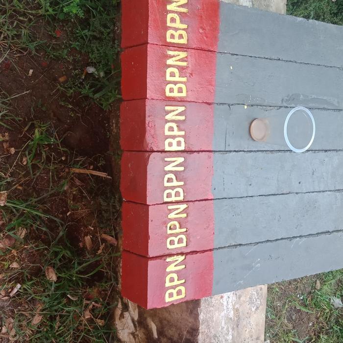 Gambar patok tanah semen - Merah dari Mr. Patok undefined Tokopedia