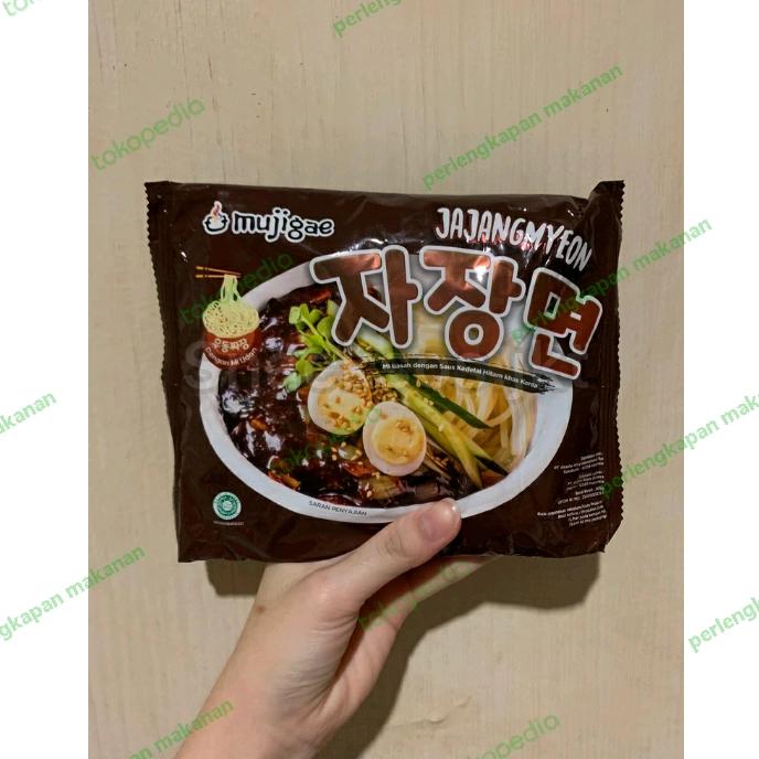 Gambar MINI 265GR] Mujigae Jajangmyeon Mie Saus Kedelai Hitam khas Korea dari perlengkapan makanan undefined Tokopedia