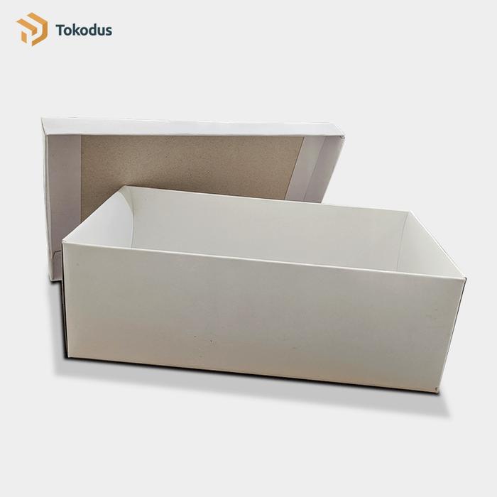 Gambar Tokodus Kardus Box Sepatu Sendal Hampers 28 x 15,5 x 9,5 cm Putih Duplex Polos dari Tokodus TKI undefined Tokopedia