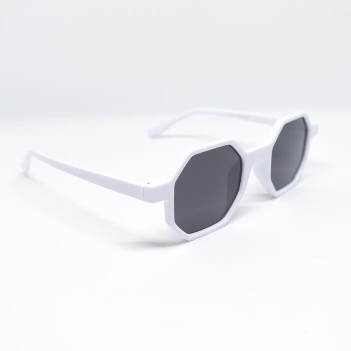Gambar Kacamata Fashion Urban Kotak Sunglasses - Putih dari fabulauv undefined Tokopedia