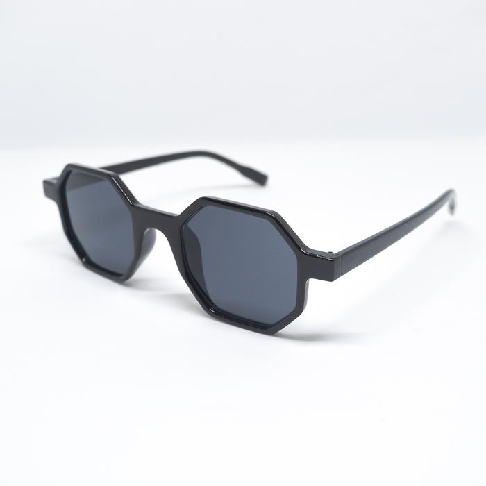 Gambar Kacamata Fashion Urban Kotak Sunglasses - Hitam dari fabulauv undefined Tokopedia