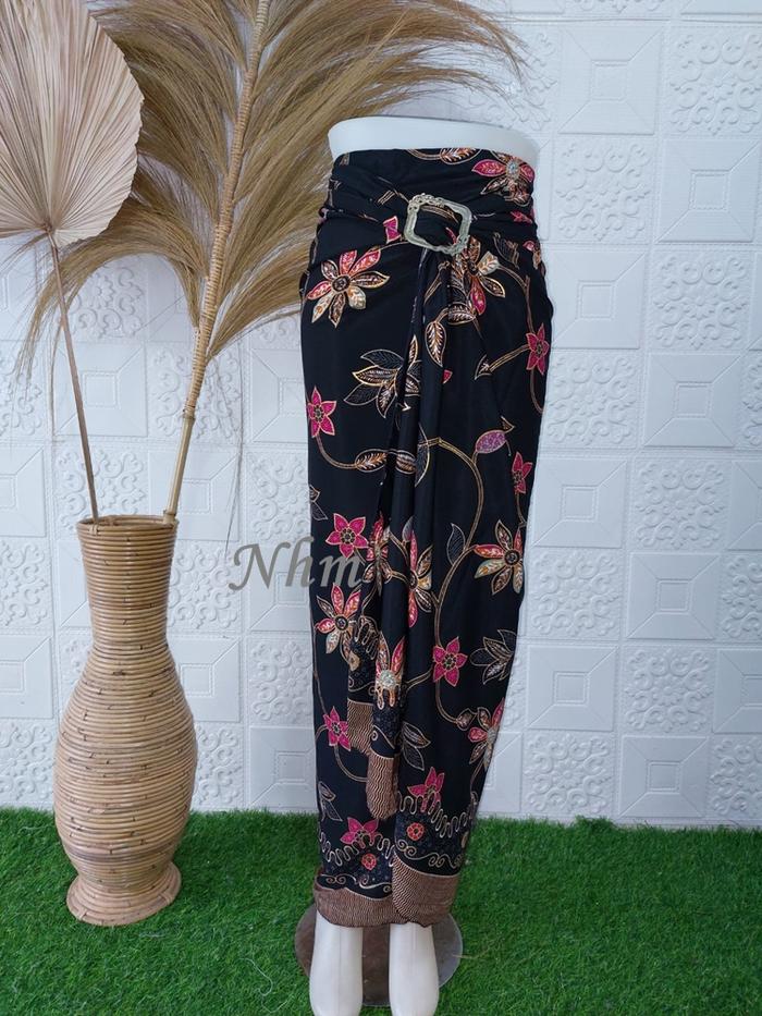 Gambar Rok Lilit Serut, Model Rok Kebaya Gold - bunga rambat dari NHM Online undefined Tokopedia