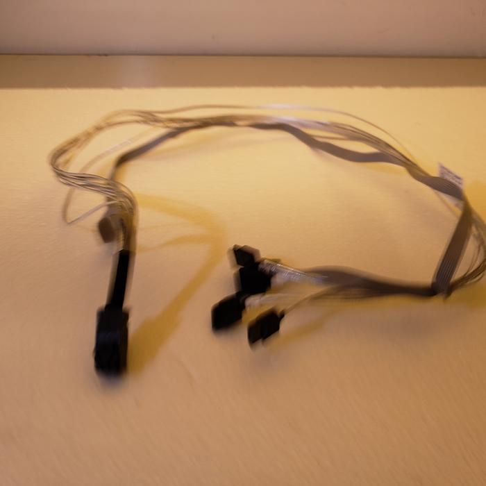 Adaptec CBL 00079 01 A R SFF 8087 Cavo Splitter Cavo Dati Mini