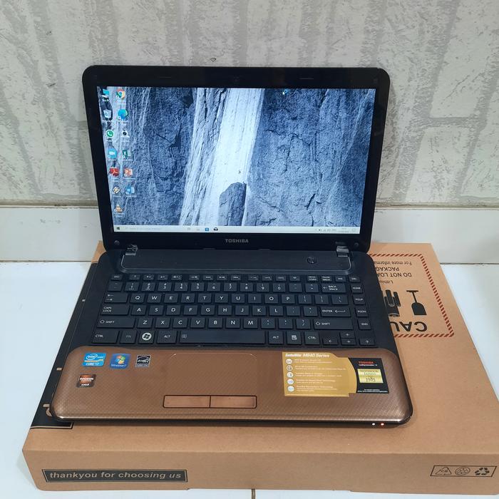 東芝 Core i7搭載 高速SSD240G メモリ大容量16G 薄型スリム テンキー