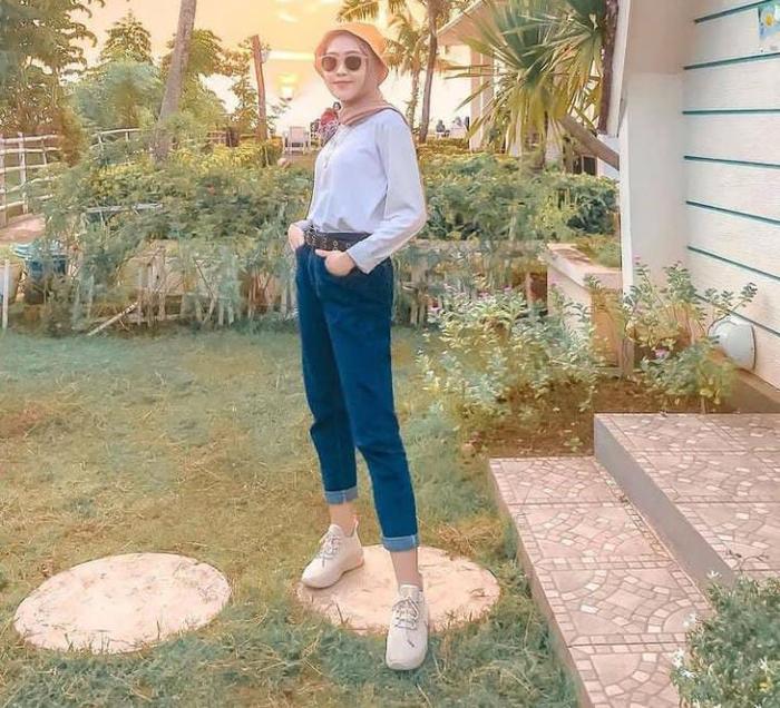 Gambar CELANA JEANS WANITA BOYFRIEND POLOS JINS ALA KOREA STYLE - DARK BLUE, 28 dari CelanaPremium undefined Tokopedia