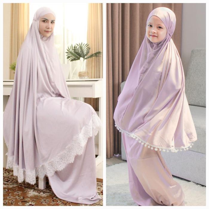 Gambar Premium Silk Couple Mom Kids Prayer Set / Mukena Premium Ibu Anak Silk - Lilac, Kids M dari dadoola.kids undefined Tokopedia