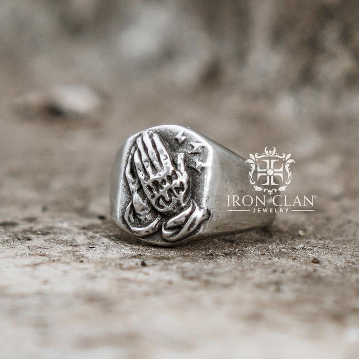 Jual Praying Hands Ring (Iron Clan Jewelry) 5, 925 Silver Kota