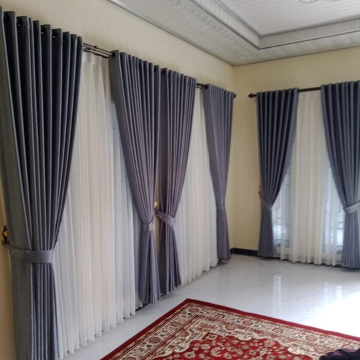 Gorden Jendela Warna Abu Abu
