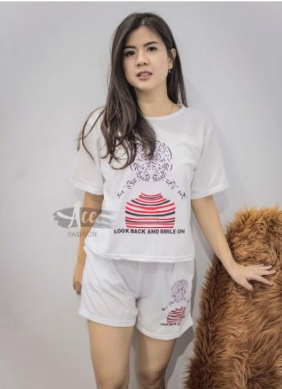 Gambar KAOS WANITA 1 SET DNG CELANA Setelan Comic KAOS CEWEK KAOS MURAH - Putih dari jokobowo indonesia undefined Tokopedia