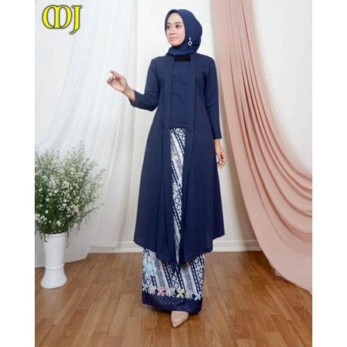 Gambar Setelan Kebaya Kutu Baru Long Tunik Modern / Kebaya / Kebaya Kutu Baru - Navy, M dari Astutikebaya undefined Tokopedia