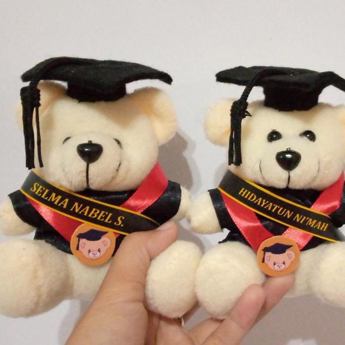 Gambar boneka mini wisuda dengan kalung - krem, TANPA selempg dari 727graduationdoll undefined Tokopedia