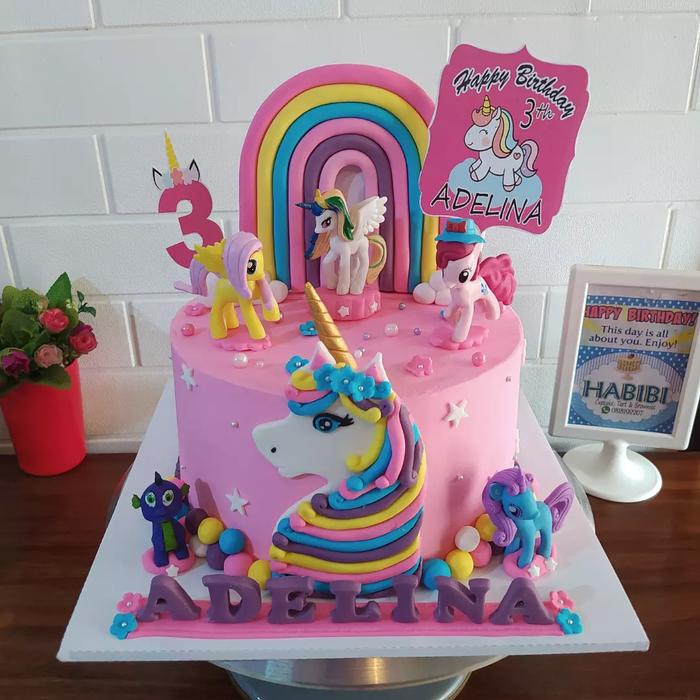 Gambar cake ultah Unicorn / unicorn birthday cake / kue ulang tahun unicorn - pink dgn mainan dari habibi cake undefined Tokopedia