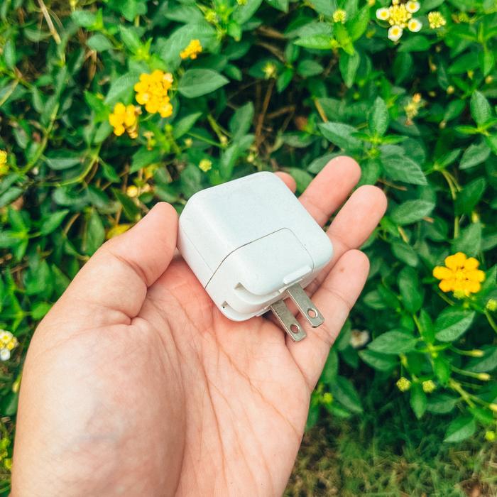 Gambar Adaptor Charger Fast Charging 12w 10 12 watt iPad iPhone Original iBox - 10w USA SECOND dari Winning Phone undefined Tokopedia