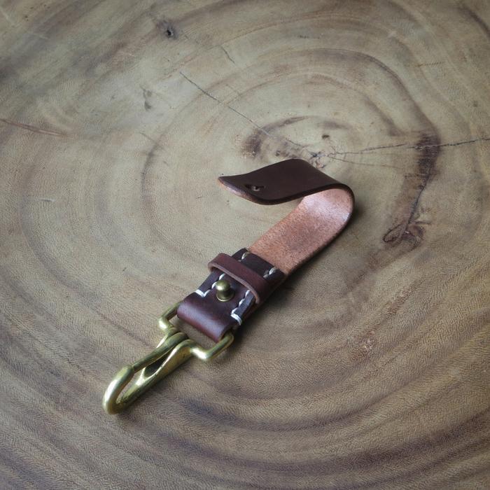 Gambar leather Lanyard III Gantungan Kunci Kulit - Darkbrown dari Keizo Leather Kab. Kendal Tokopedia