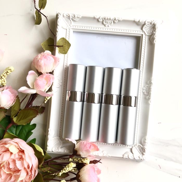 Gambar 8ml Botol Parfum Kosong Metalik Twist Travel Pack Refill Perfume Drat - silver dari DomHay.Pack undefined Tokopedia