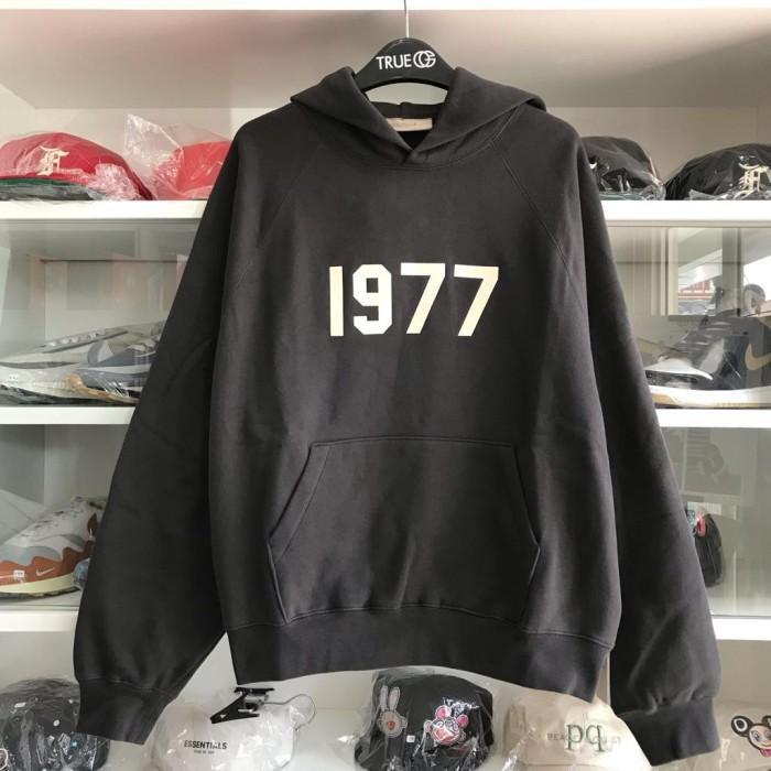 Gambar Fear Of God Essentials 1977 Hoodie 100% Original - BLACK, XXS dari True OG Kicks undefined Tokopedia