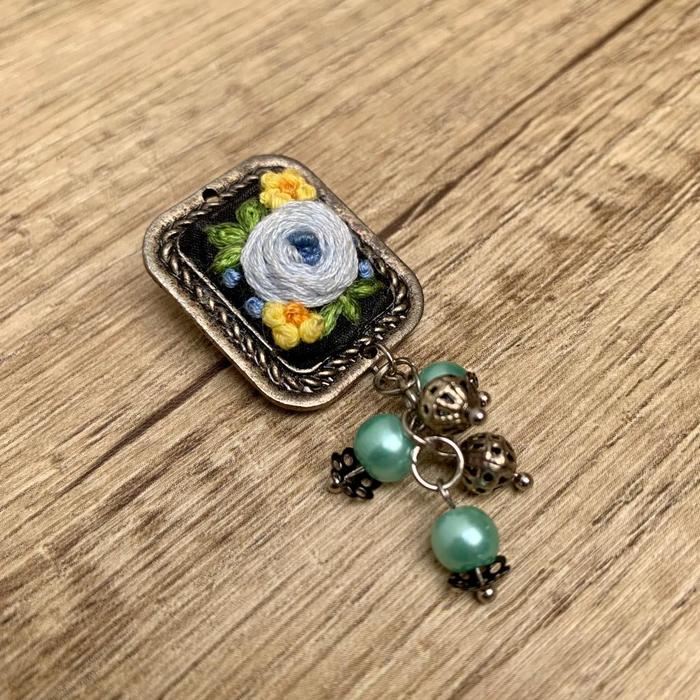 Gambar Bros Sulam Kecil Bross Craft Hand made kerajinan asesoris sulam - 1 dari Salapak Online undefined Tokopedia