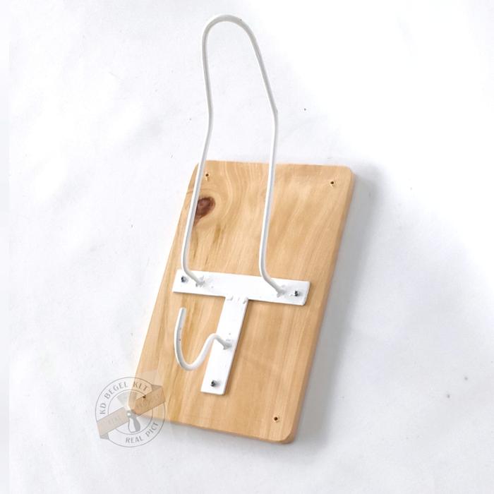 Gambar Stand Tempat Helm Besi 8K Sket Asli 6,8mm dengan Gantungan Kayu - BESI PUTIH dari KD BEGEL KLT undefined Tokopedia