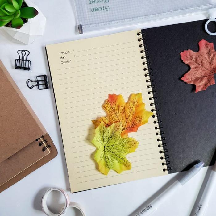 Gambar BUKU CATATAN SIMPEL/BUKU CATATAN/NOTEBOOK CLASIC - Hitam, pink dari GERAI BUKUKU undefined Tokopedia