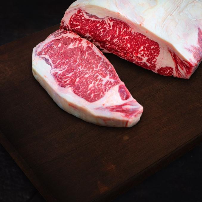 Gambar Angus Sirloin Omugi Beef Steak Bussygowots - 250 gr dari bussygowots undefined Tokopedia