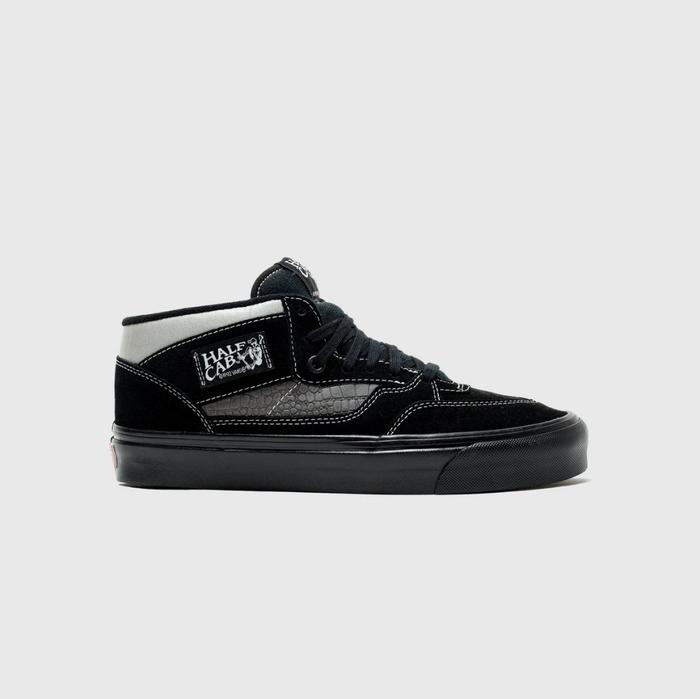 Jual VANS HALF CAB 33 DX (ANAHEIM 