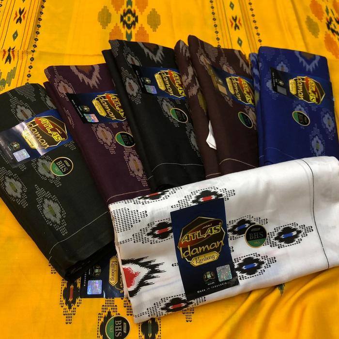 Gambar sarung atlas idaman harmoni kembang - Cokelat dari abdulkosimmart undefined Tokopedia