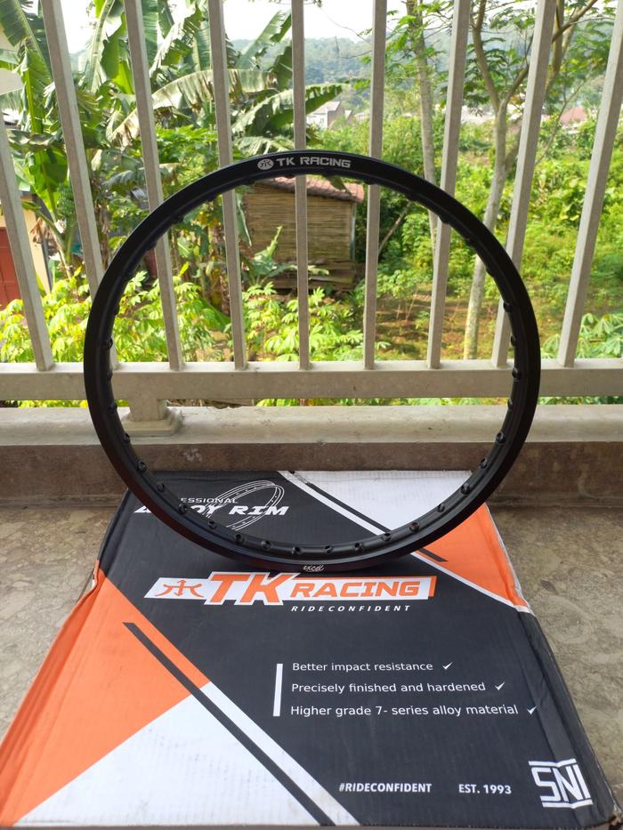 Gambar velg tk racing japan ring 17 120 hole 36 original tk racing japan - Hitam dari zii ollshop 22 undefined Tokopedia