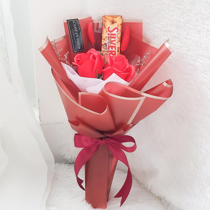 Gambar 2Stems Soap Flower with Silver queen Bouquet Buket Bunga Sabun - Sexy Red dari Camp De Fleur undefined Tokopedia