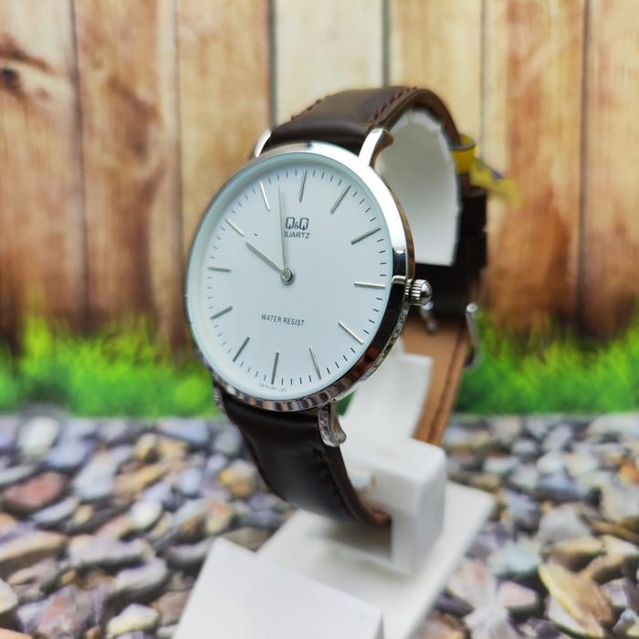 Gambar Jam Tangan Pria Q&Q QQ QnQ Analog Strap Kulit Hitam Q974J301Y Original - Tali Cokelat dari Ogytashop undefined Tokopedia