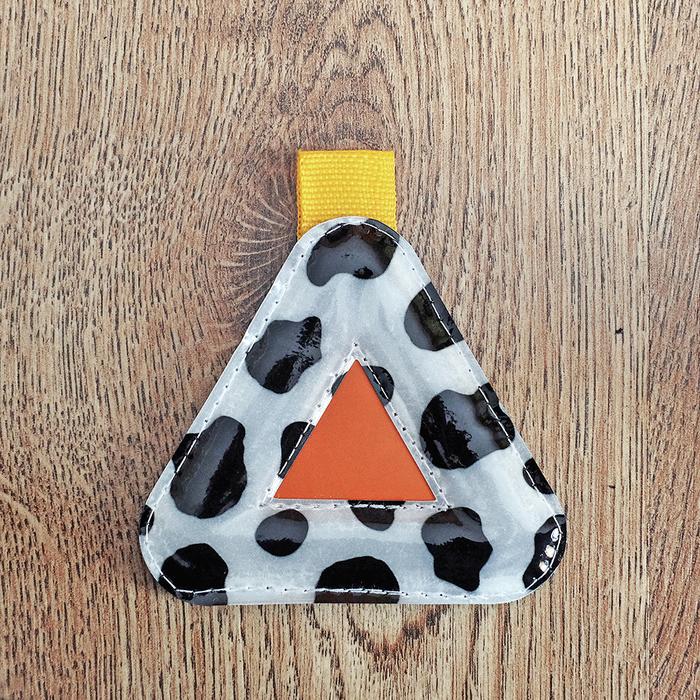 Gambar SALLY Triangle Reflector Sp - Reflektor Segitiga Sadel Sepeda Bluelug - MILKY dari mybagsally undefined Tokopedia