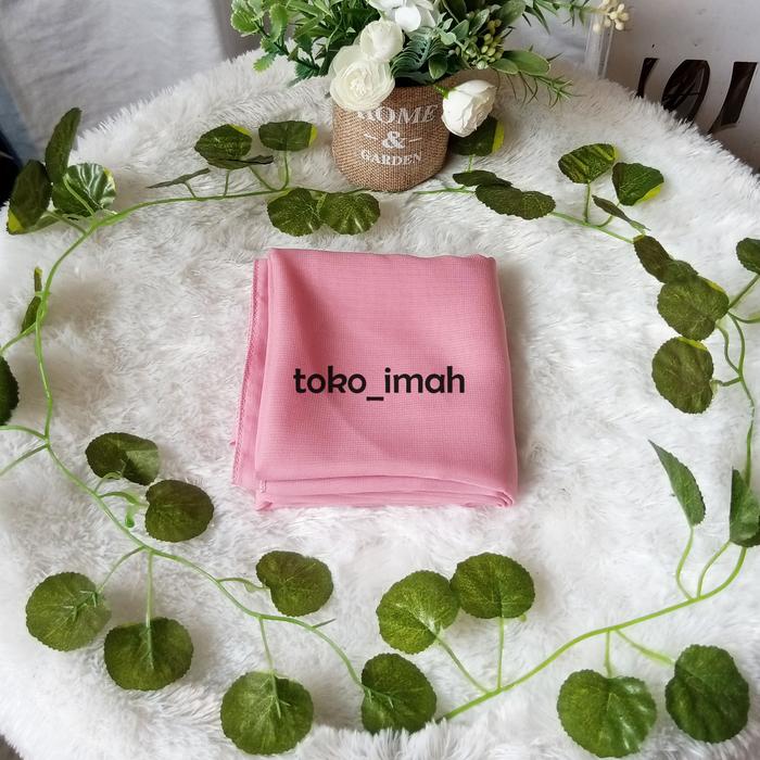 Gambar JILBAB PARIS PREMIUM VOAL | PARIS PREMIUM| SEGI EMPAT PARIS POLOS VOAL - DUSTY PINK dari toko imah 01 undefined Tokopedia