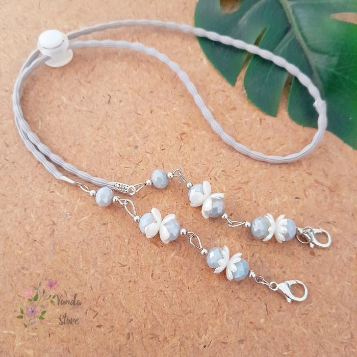 Gambar STRAP MASKER 2IN1 MUTIARA CRYSTAL PREMIUM | STRAP MASKER PREMIUM - BUNGA L.GREY dari Vanda Store Sby undefined Tokopedia