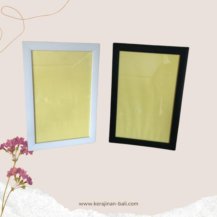 Gambar Pigura / Bingkai Foto Minimalis - Sale!! - Putih dari Elha Interior undefined Tokopedia