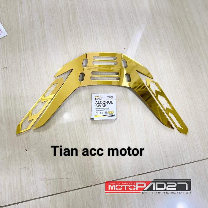 Gambar motopad27 garnish cover stoplamp lampu belakang Honda PCX 160 - silver dari jai acc motor_NEW undefined 5 Tokopedia