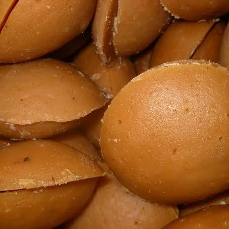 Gambar gula jawa asli harga/kg 17k - 1kg dari SUGAR poerdjo undefined Tokopedia