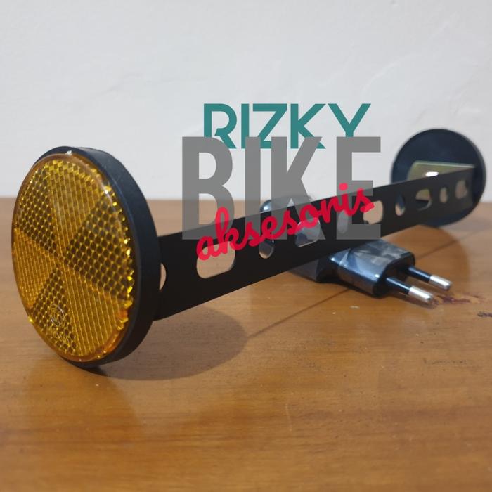 Gambar reflektor mata kucing spakbor motor ninja cbr r25 Mt25 vario aerox - Dengan Bracket dari RIZKY BIKE OFFICIAL undefined Tokopedia