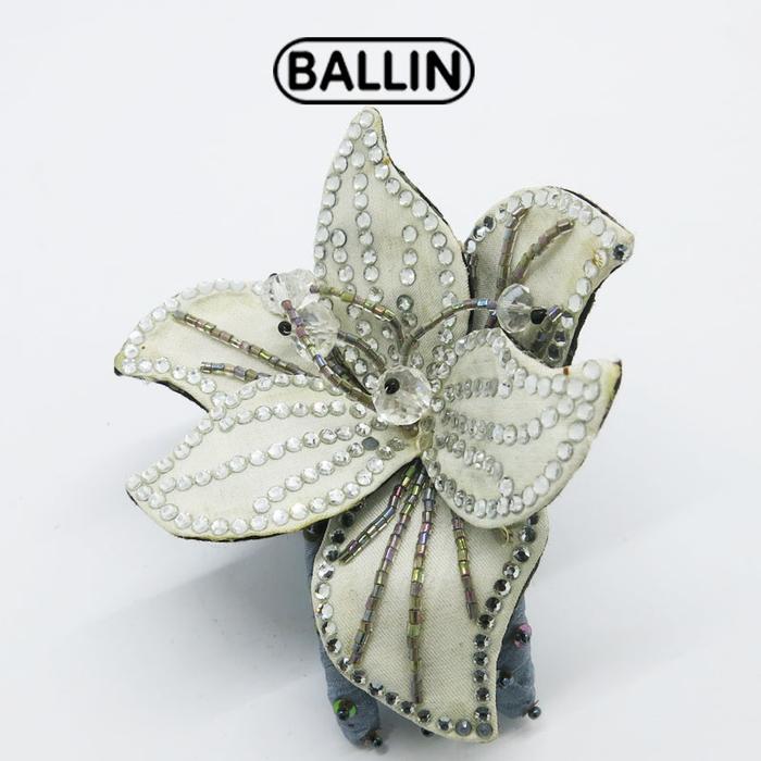 Gambar Ballin Jepit Rambut Sanggul / Tusuk Sanggul Mabrooka Mote-Mote - Putih dari Ballin ID undefined Tokopedia