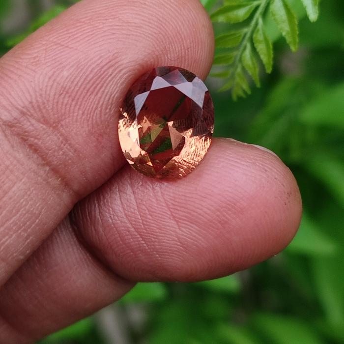 Gambar BATU PERMATA ZULTANITE BISA BERUBAH WARNA - Hijau, 10x8 dari Rizalstone undefined Tokopedia