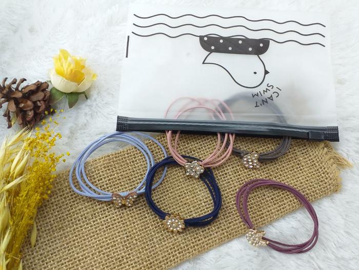 Gambar Ikat Rambut Wanita Model K08 Premium Karet Elastis Isi 5Pcs Pouch - RANDOM dari BeaNaBell Aksesoris undefined Tokopedia