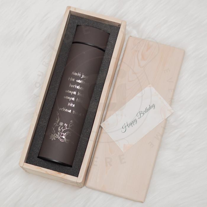 Gambar TUMBLER CUSTOM LED HAMPERS BOX KAYU SINGLE POLOS FREE KARTU UCAPAN - Cokelat, 1 SISI & BOX dari Creative idn45 undefined Tokopedia