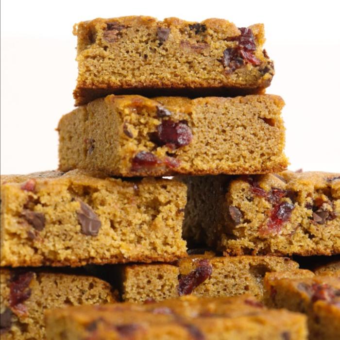 Blondies | Blonde Brownies | Vanilla based Brownies | Gluten Free - 20 x 10 cm