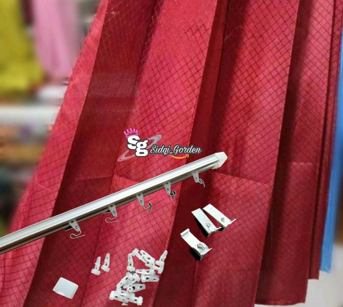 Gambar gorden Paket lengkap siap pasang / Gorden 1 set lengkap dengan besi - marun, L 100 x T 200 dari Sidqi Gorden undefined Tokopedia