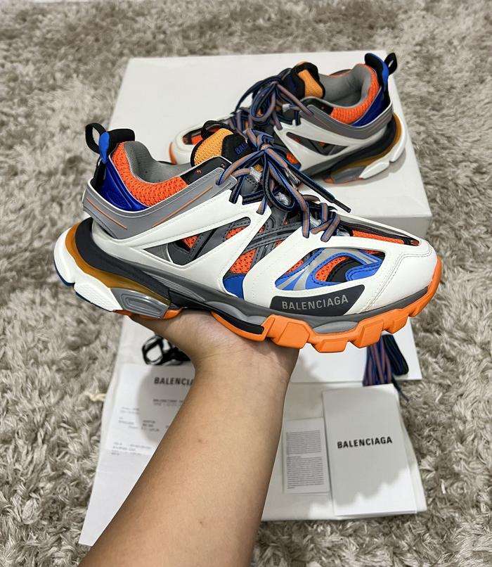 Sepatu Balenciaga Track Shoes Orange Fake Balenciaga Track