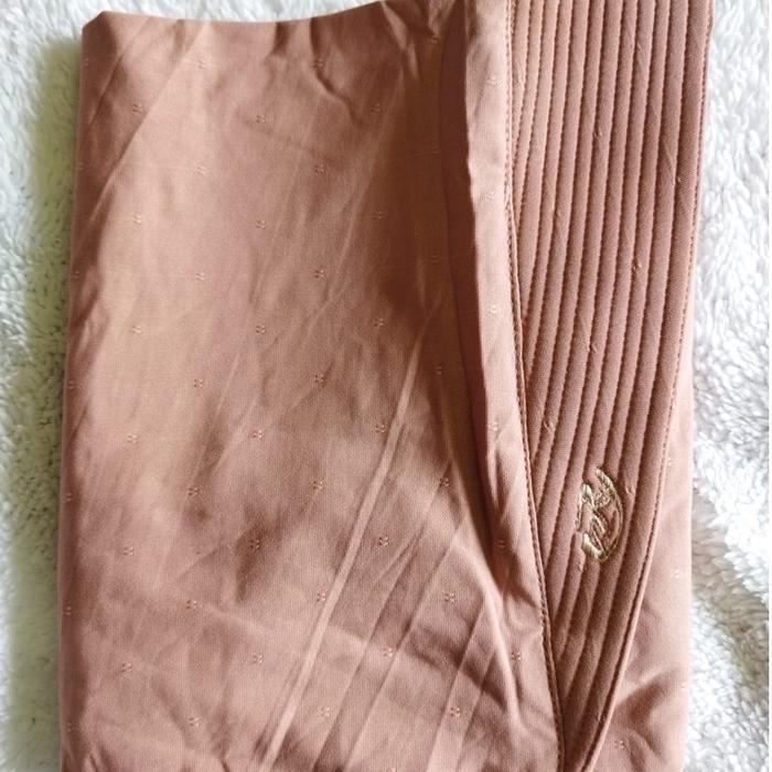 Gambar Hijab Instan Jumbo Aletta Dewasa By Arey Hijab - Dusty Salem, polos dari Milaro Shop undefined Tokopedia