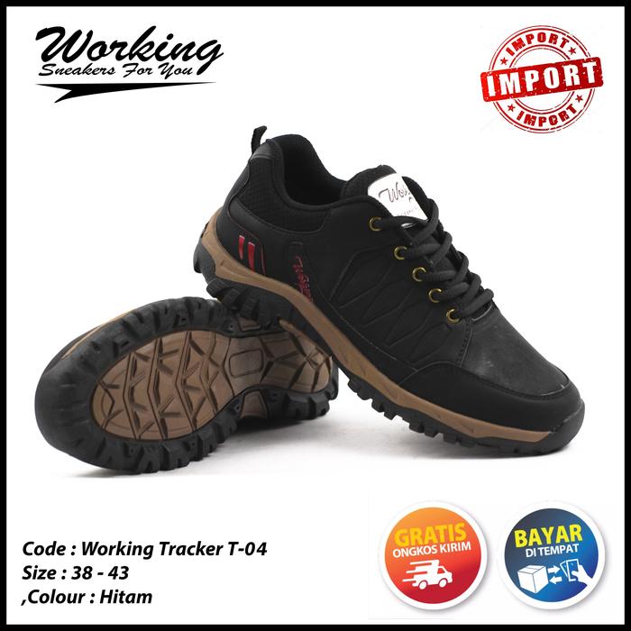 Gambar Sepatu Sneakers Safety Pria Hiking Sepatu Naik Gunung Olahraga Camping - Hitam, Kaos kaki dari MartaShoes2 undefined Tokopedia