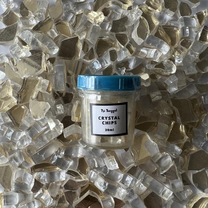 Gambar Batu Kristal Crystal Chips Warna Warni Gelas Kaca Hiasan Kerajinan - Gold dari tokotritunggal undefined Tokopedia