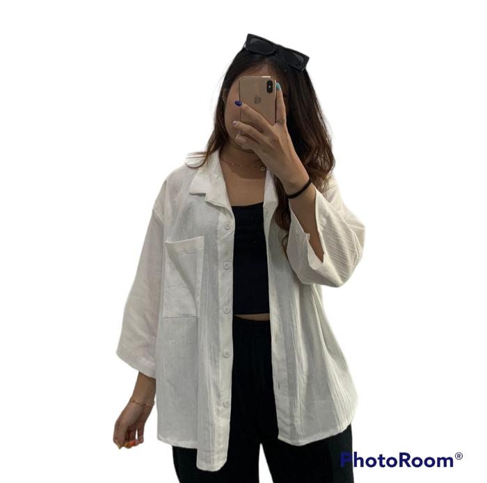 Gambar kemeja atasan fashion wanita linen crinkle oversize_yuri linen shirt - Putih dari YANSUN2 MARC FASHION undefined Tokopedia