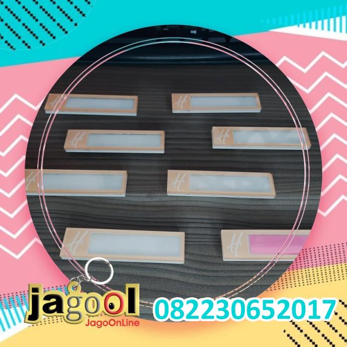 Gambar Nama Dada Nametag Name tag Akrilik Print UV TANPA Resin 8x2cm - Reusable Peniti, min.20 dari Jagool undefined Tokopedia